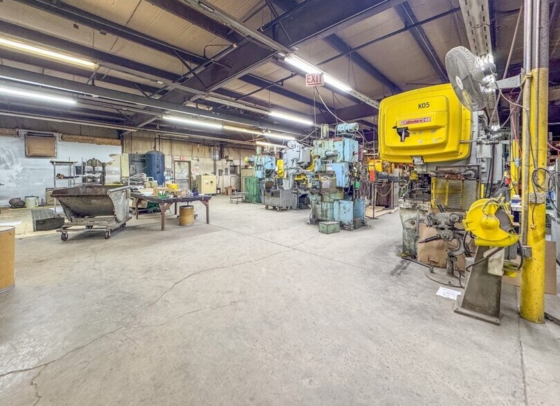 More Photos Of 4000 Technology Park Blvd, Auburn Warehouse For Lease