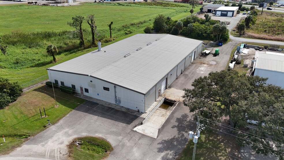 More Photos Of 399 Prairie Industrial Pky, Mulberry Warehouse For Sale