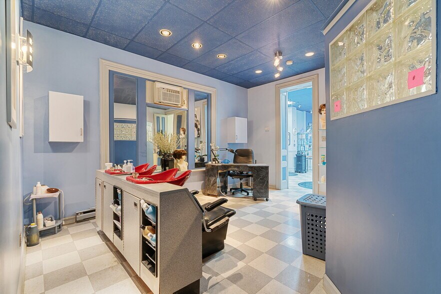 More Photos Of 962 W Hamilton St, Allentown Storefront Retail Residential For Lease