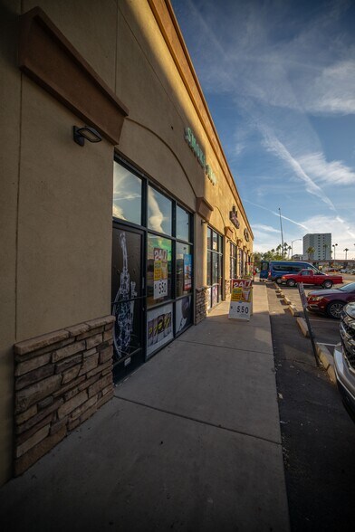 More Photos Of 58 N Country Club Dr, Mesa Unknown For Lease