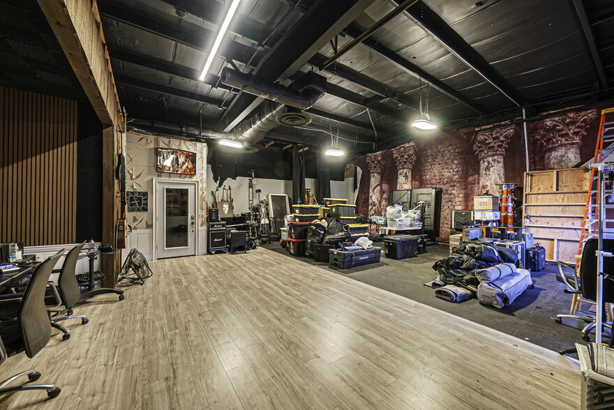 More Photos Of 1595 Route 112, Port Jefferson Station Warehouse For Lease