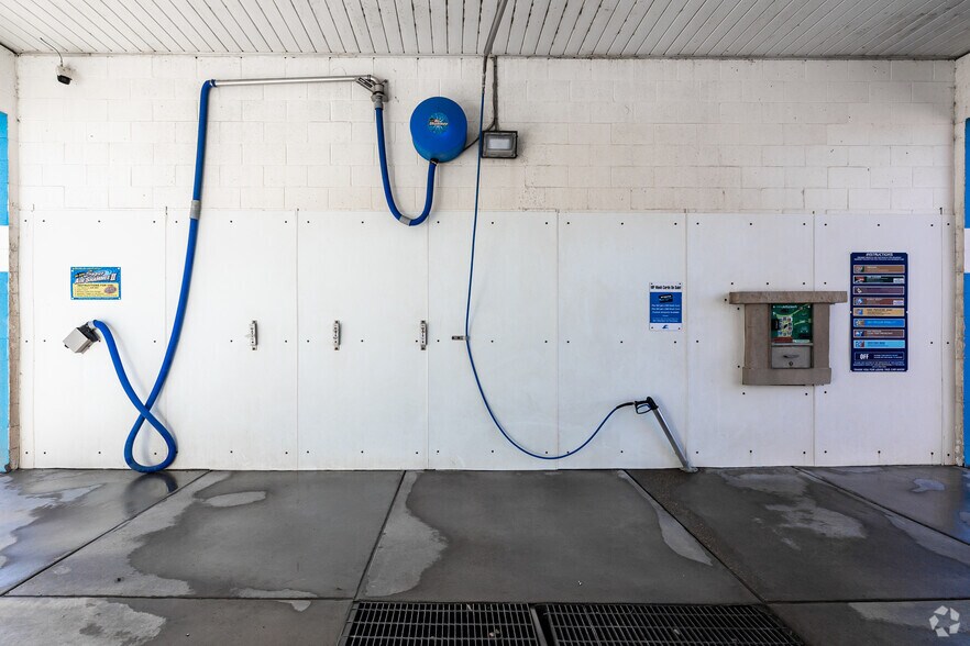 More Photos Of 571 S Main St, Kamas Carwash For Sale