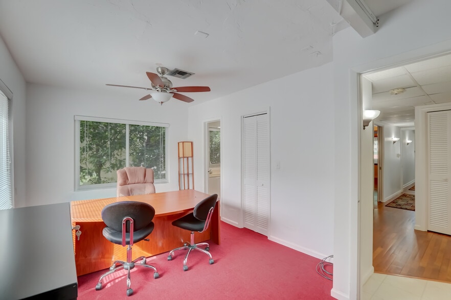 More Photos Of 8 SE 8th St, Fort Lauderdale Office For Sale