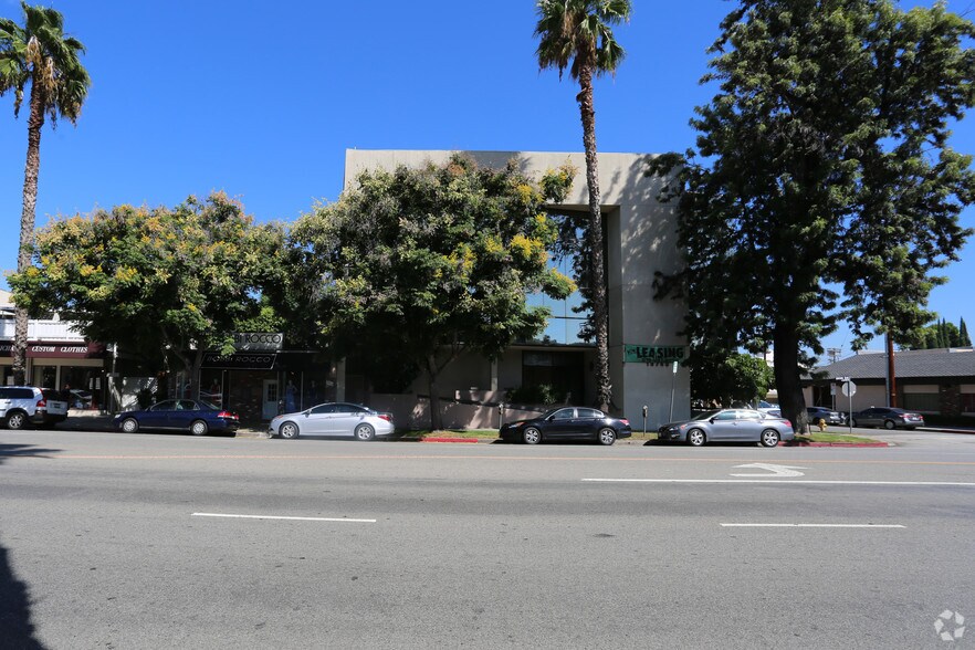 More Photos Of 13743 Ventura Blvd, Sherman Oaks Coworking Space