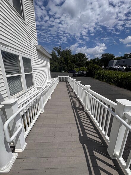 More Photos Of 1147 Troy Schenectady Rd, Latham Office For Sale