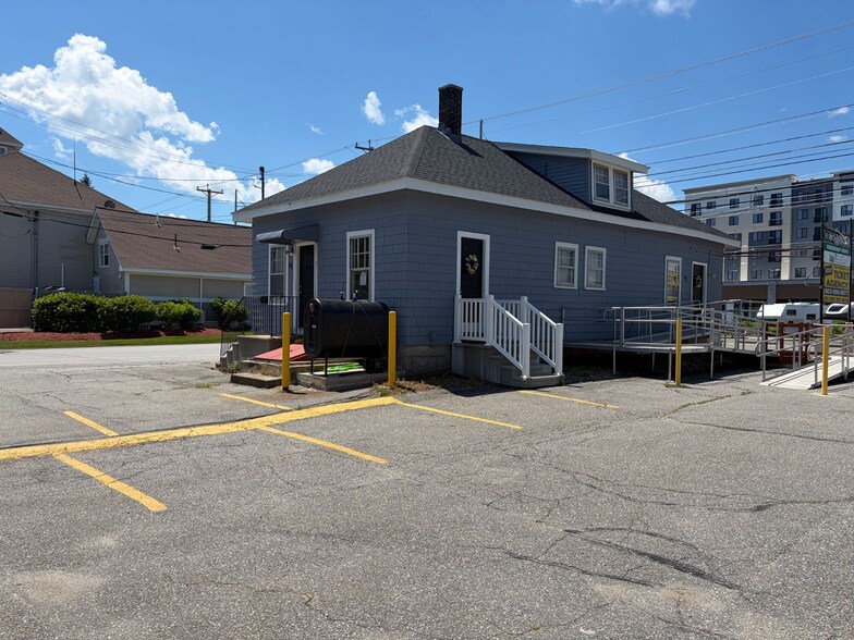 More Photos Of 81 S Broadway, Salem General Retail For Lease