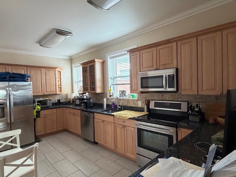 More Photos Of 153 Bank St, New London Apartments For Sale