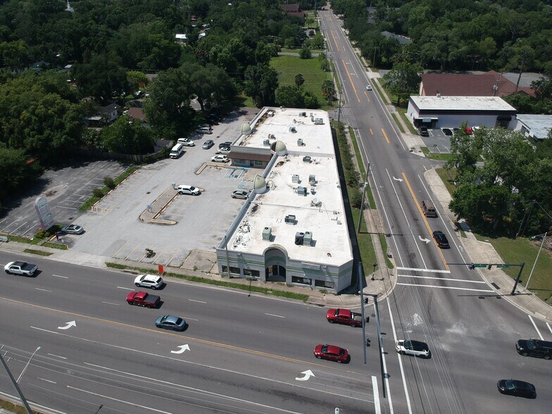More Photos Of 6011-6025 103rd St, Jacksonville Unknown For Lease