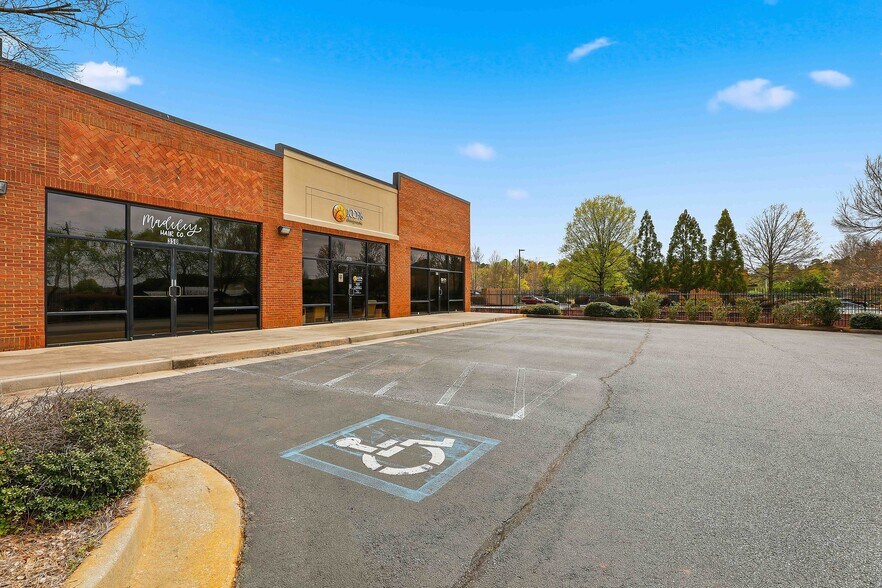 More Photos Of 15 Thomas Grace Annex Ln, Sharpsburg Freestanding For Lease