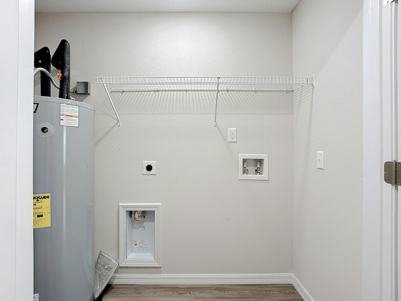 More Photos Of 9556 Hood Rd, Jacksonville Apartments For Sale