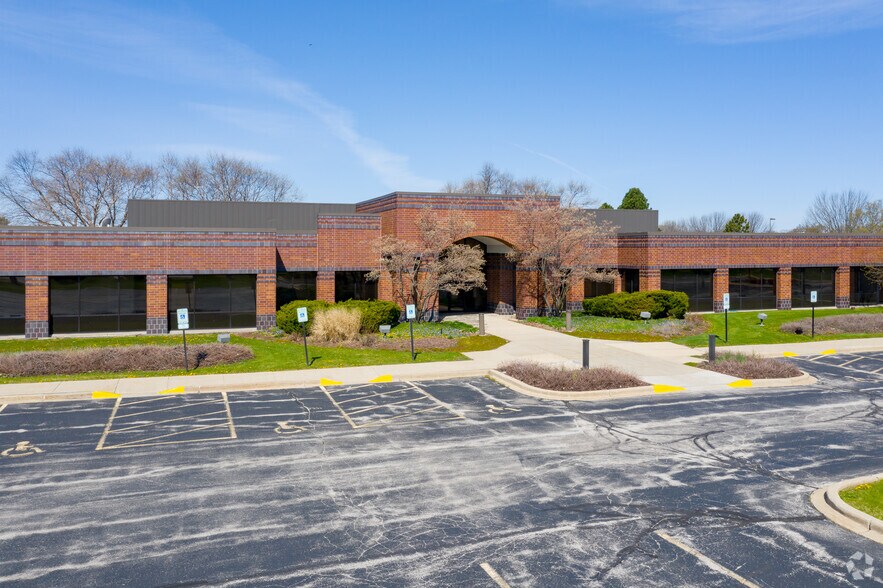 More Photos Of 11925 W Lake Park Dr, Milwaukee Office For Lease