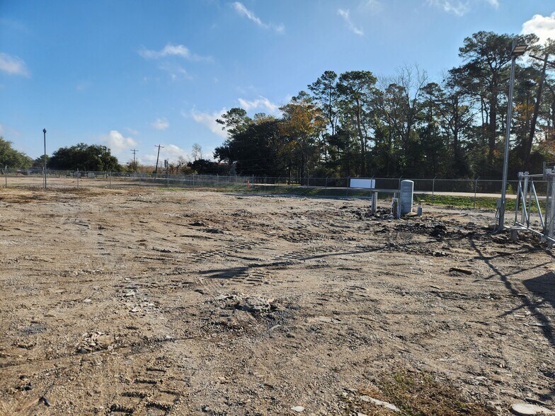 More Photos Of 10515 B Farm to Market 1462, Alvin Land For Lease