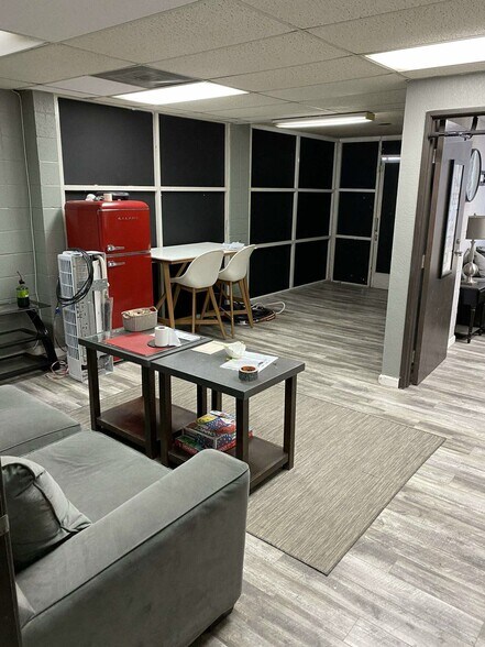 More Photos Of 615 Oak Ct, San Bernardino Warehouse For Sale