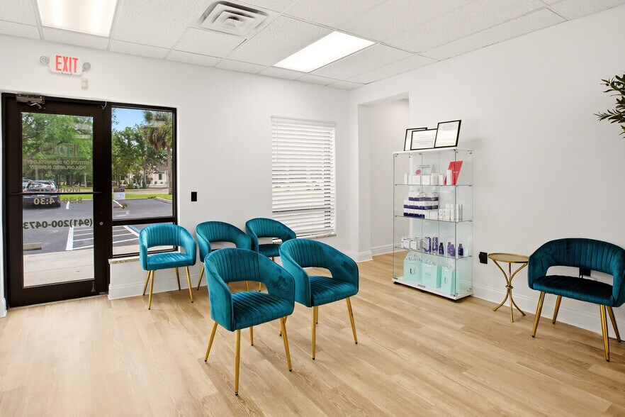 More Photos Of 5266 Office Park Blvd, Bradenton Medical For Lease