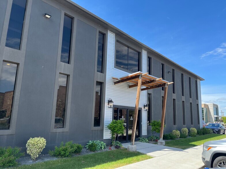 Primary Photo Of 1075 S 500 W, Woods Cross Office For Sale