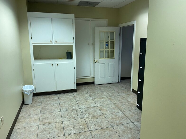 More Photos Of 4189 Chesterville Rd, Tupelo Warehouse For Lease