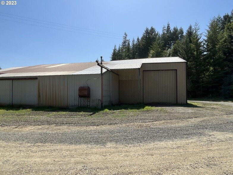 More Photos Of 94755 Quiet Valley Ln, Myrtle Point Warehouse For Lease