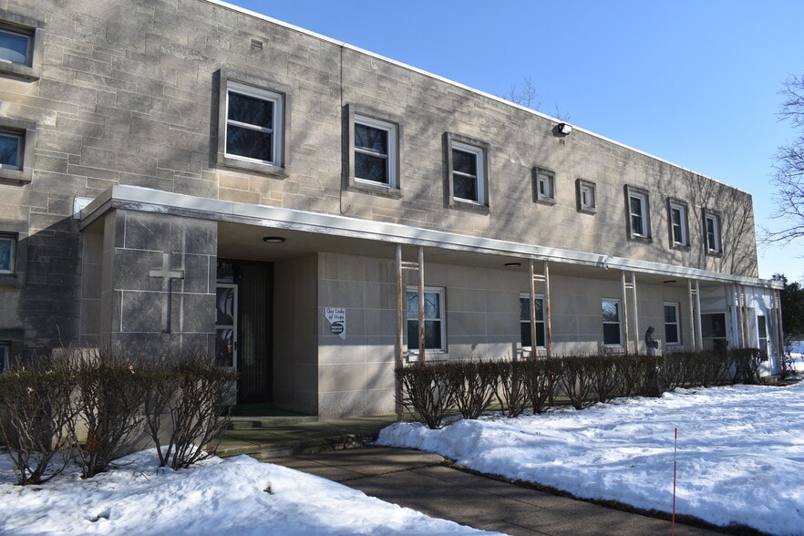 More Photos Of 400 Center Rd, Bedford Religious Facility For Sale
