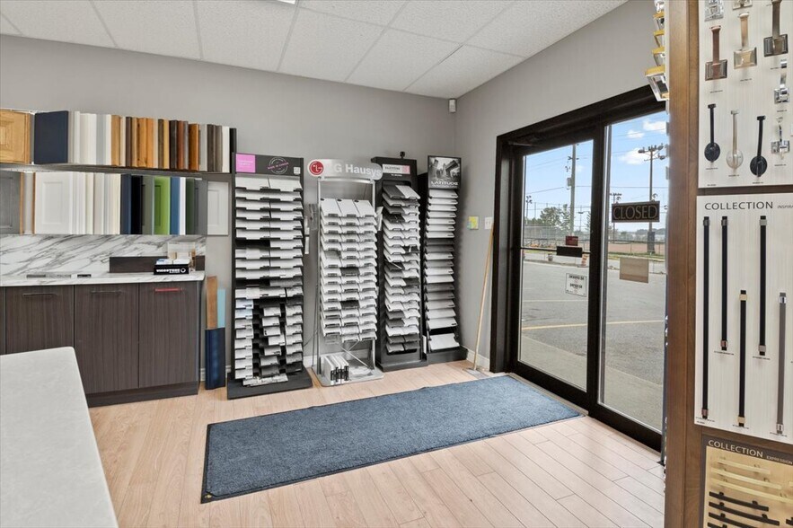 More Photos Of 48-56 Water St, Port Perry Storefront For Lease