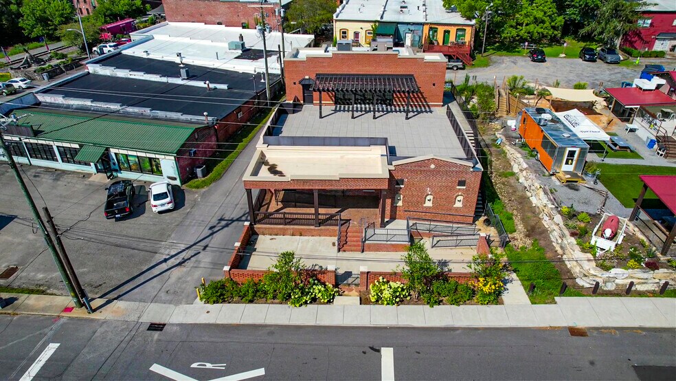 More Photos Of 128 Broadway St, Black Mountain Restaurant For Sale