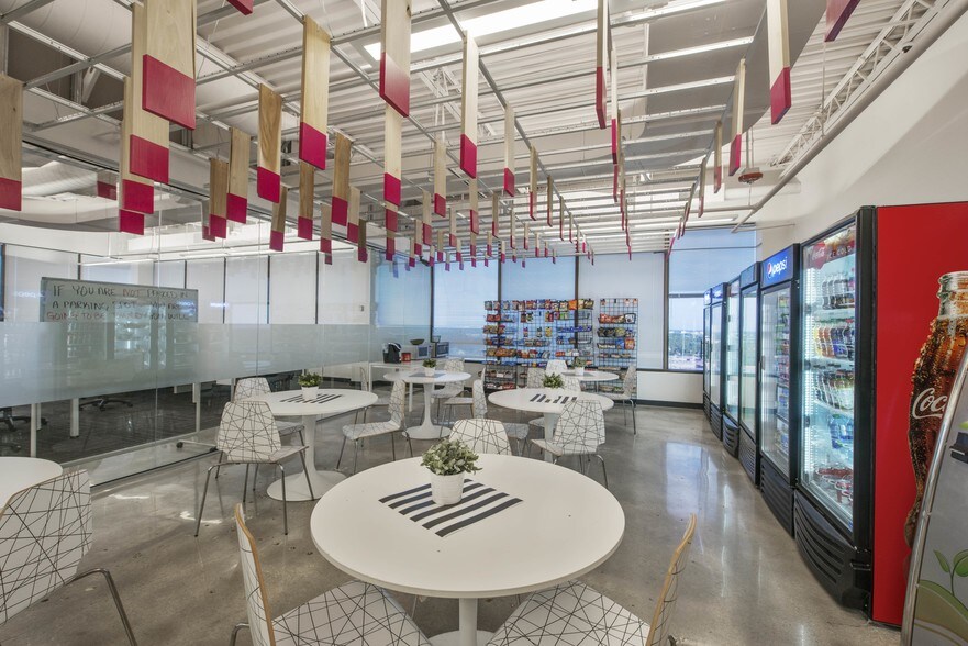 More Photos Of 850 E Altamonte Dr, Altamonte Springs Office For Lease