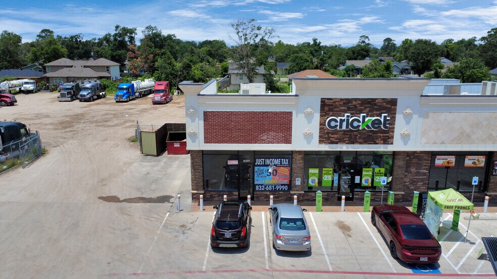 More Photos Of 7803 Jensen Dr, Houston Convenience Store For Lease