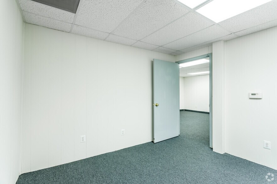 Photo of Ll Floor Ste B-4C