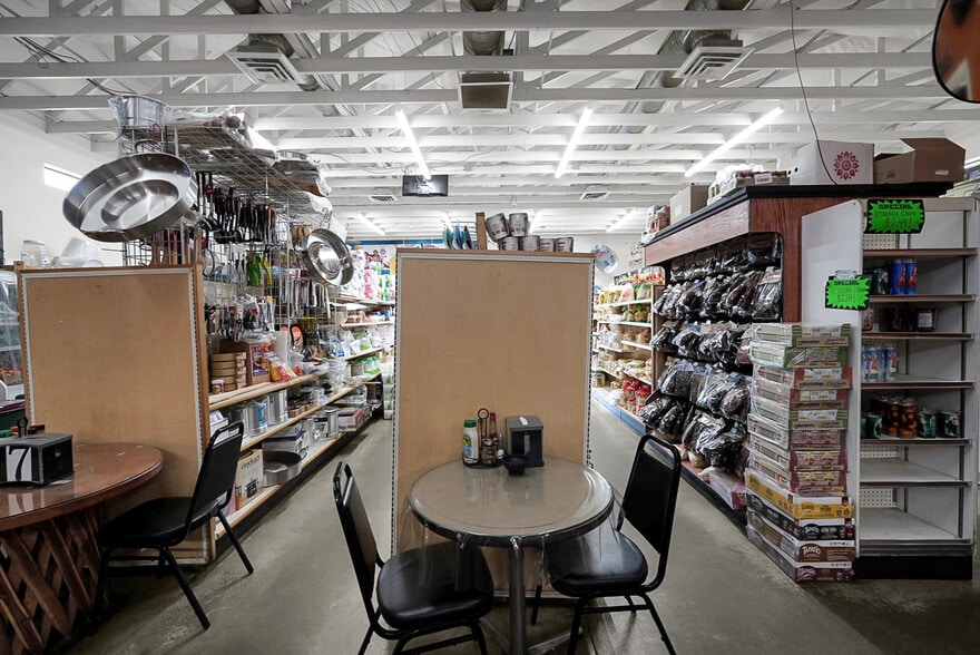 More Photos Of 6982 N Winton Way, Winton Restaurant For Sale
