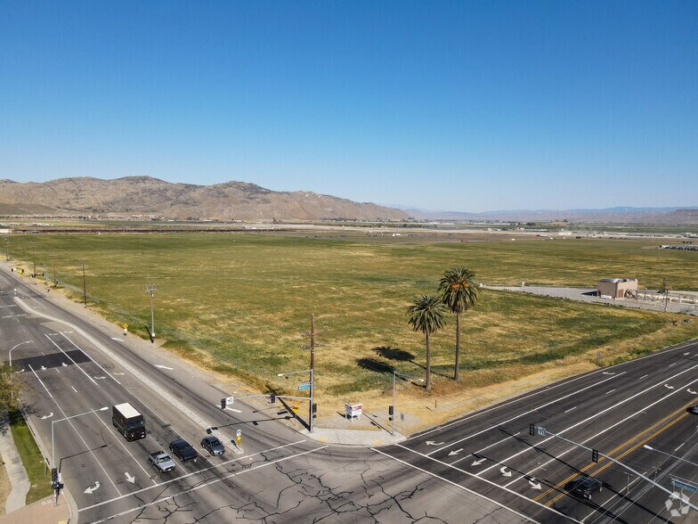 More Photos Of 2301-2455 Cottonwood Ave, San Jacinto Fast Food For Lease