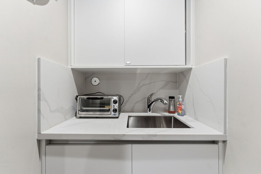 More Photos Of 45 Valencia Ave, Coral Gables Office For Sale