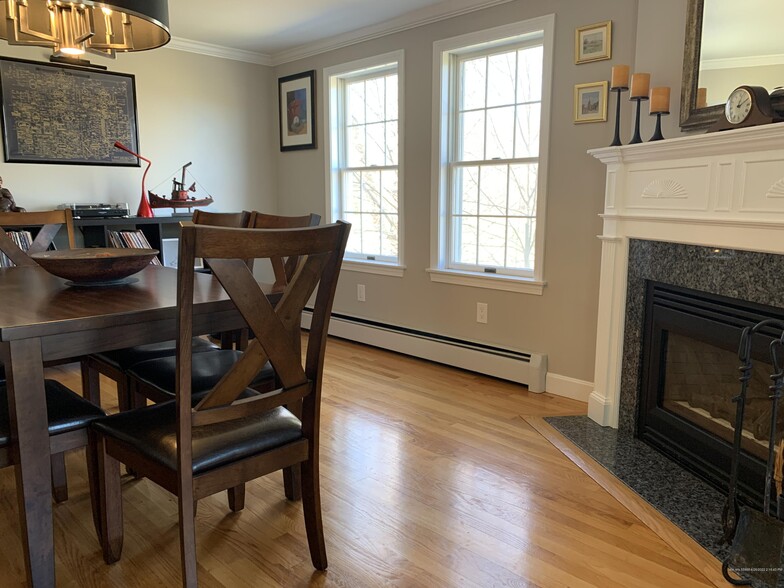 More Photos Of 15 Locke St, Kennebunkport Hospitality For Sale