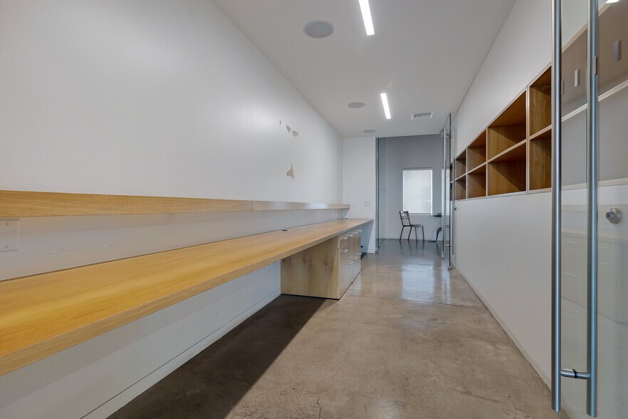 More Photos Of 1437 N 1st St, Phoenix Office For Sale