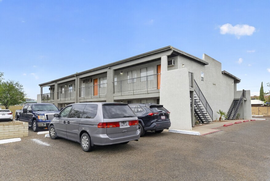 More Photos Of 30 E Camino Villas, Tucson Apartments For Sale