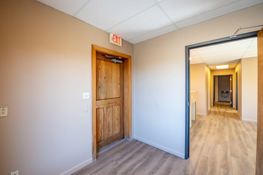 More Photos Of 1313 S Saint Francis Dr, Santa Fe Healthcare For Lease