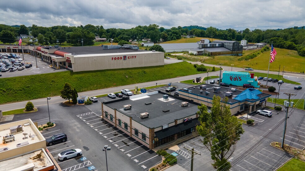 More Photos Of 2940 Paulena Dr, Bristol Unknown For Lease