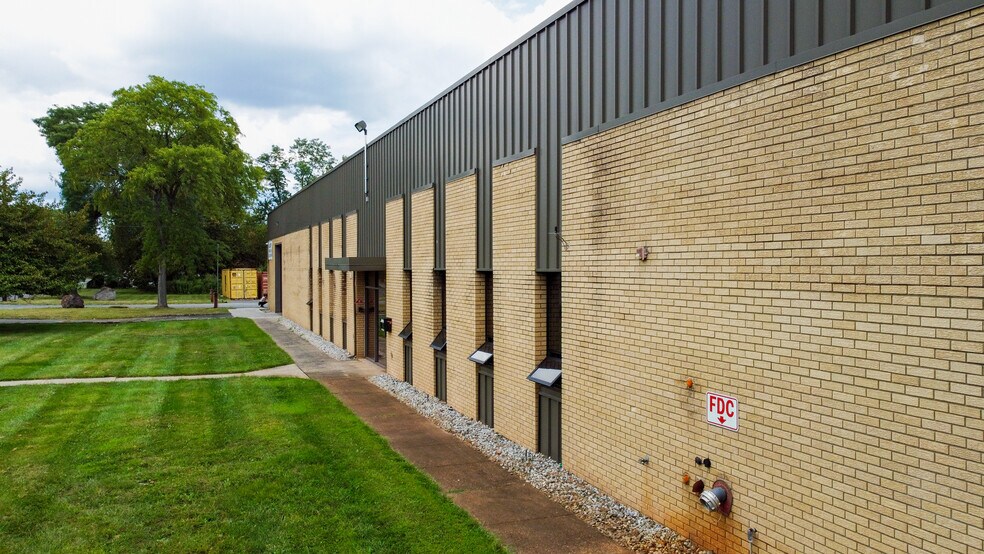 More Photos Of 39 Progress St, Edison Warehouse For Sale