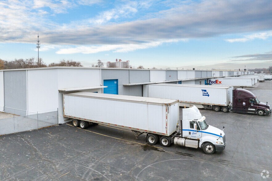 Primary Photo Of 5220-5320 Winner Rd, Kansas City Warehouse For Lease