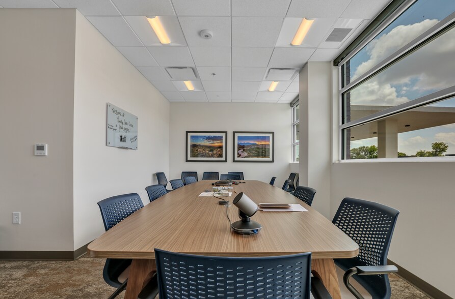 More Photos Of 8701 Menchaca Rd, Austin Medical For Sale