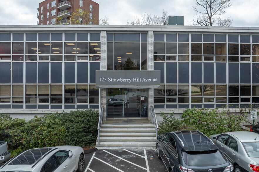 Primary Photo Of 125 Strawberry Hill Ave, Stamford Medical For Sale