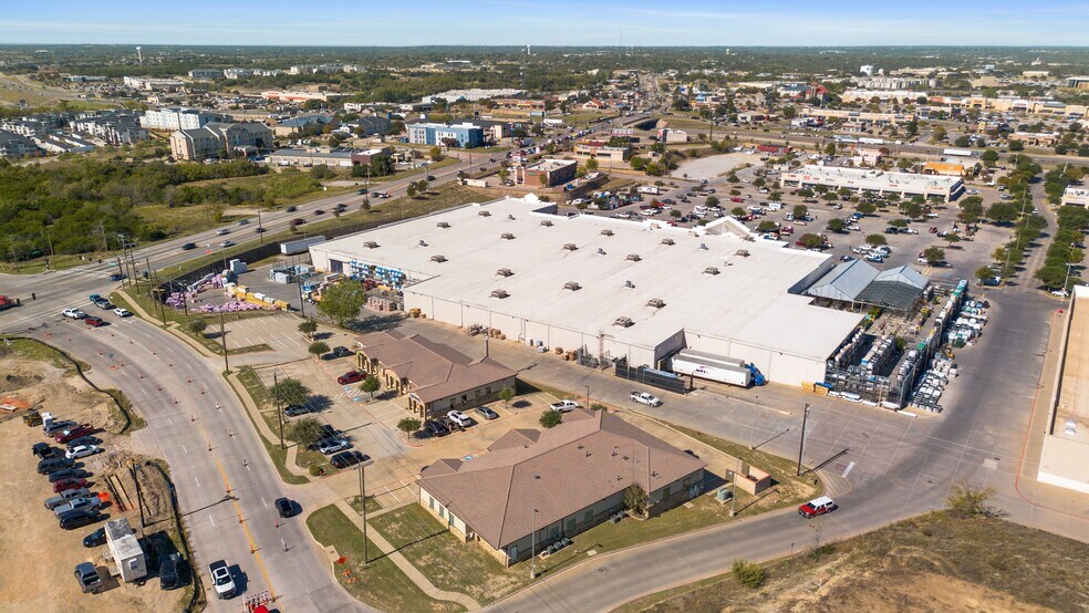 More Photos Of E 181 E BB Fielder Rd Suite 300, Weatherford Medical For Lease