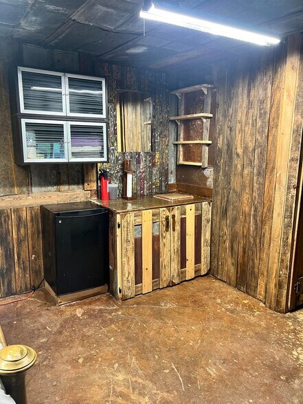 More Photos Of 11882 New Highway 68, Tellico Plains Storefront Retail Office For Sale