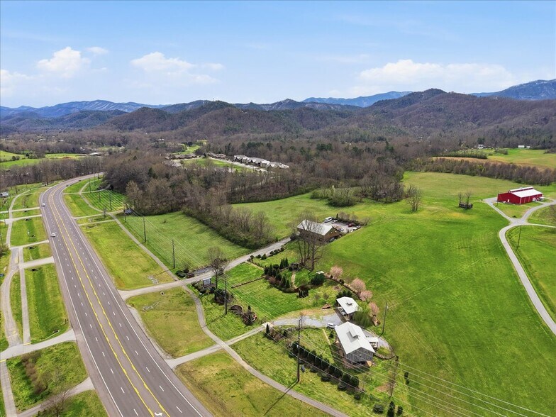 More Photos Of 7264 E Lamar Alexander Pky, Townsend Freestanding For Sale