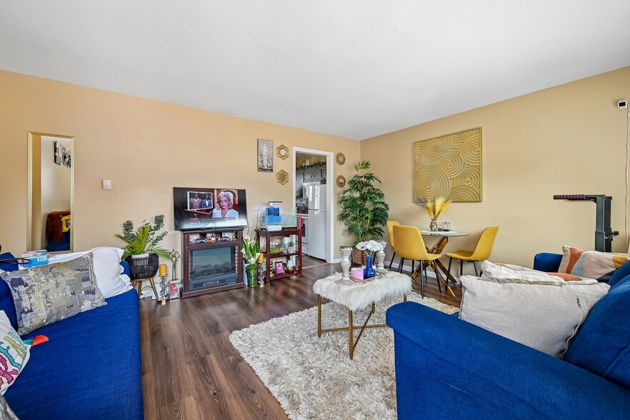More Photos Of 5250 E Warren Ave, Denver Apartments For Sale