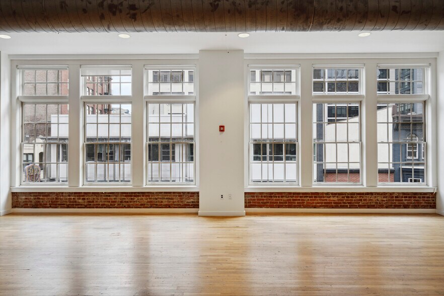 More Photos Of 114-120 S 13th St, Philadelphia Office For Lease