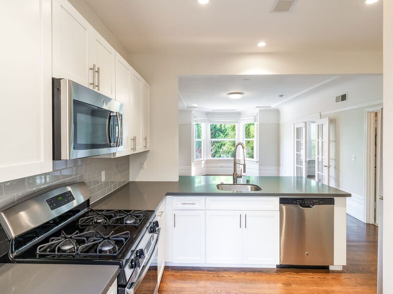 More Photos Of 1964-1966 Union St, San Francisco Apartments For Sale