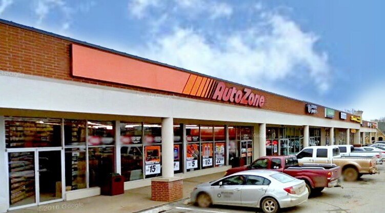 More Photos Of 2310-2320 W Owen K Garriott Rd, Enid Storefront For Lease