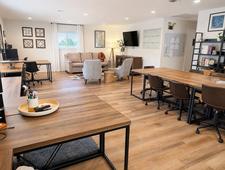 More Photos Of 203 W New Hope Dr, Cedar Park Office For Sale