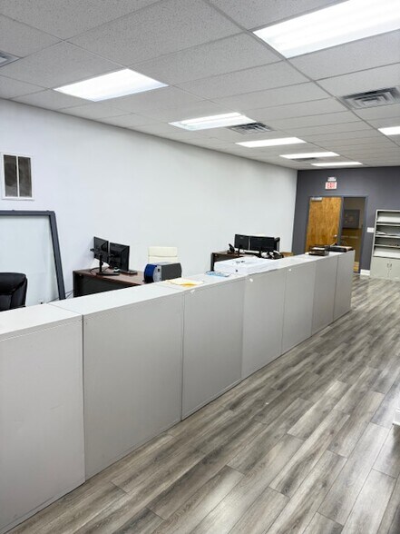 More Photos Of 1861 S Highway 14, Greer Manufacturing For Lease