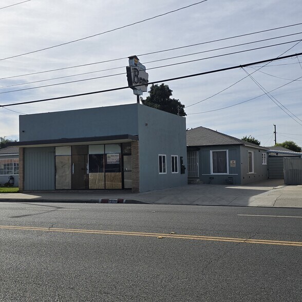 More Photos Of 15709 Bellflower Blvd, Bellflower General Retail For Sale