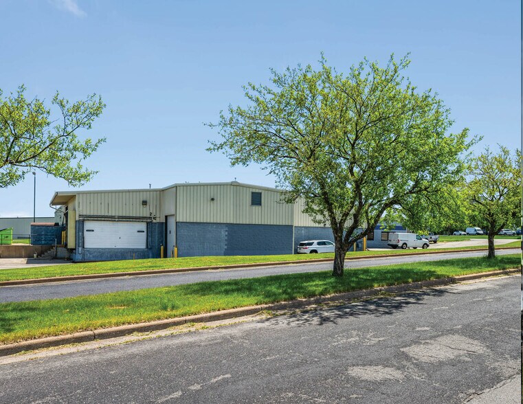 More Photos Of 910 N Park View Cir, Mosinee Distribution For Sale